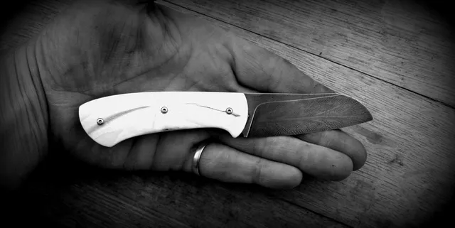 Couteau pliant le "Det"