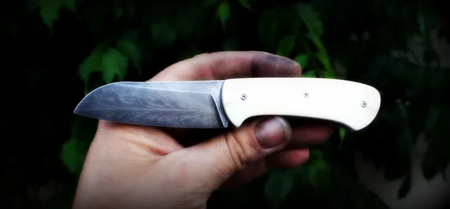 Couteau pliant le "Det"